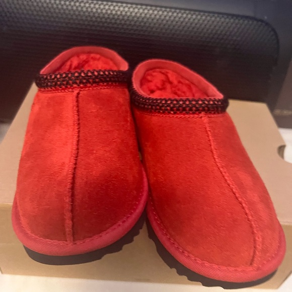 Ugg - Picture 4 of 4